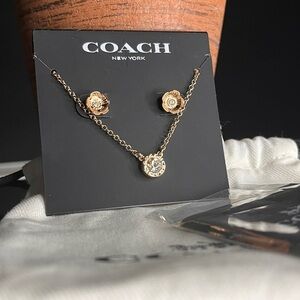 Coach Open Circle Necklace & Tea Rose Stud Earrings Gift Set NWT Gold Tone